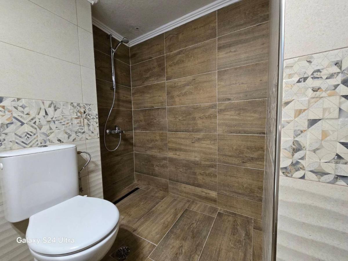 Apartment Cozy New 2 Bedrooms For 4 People